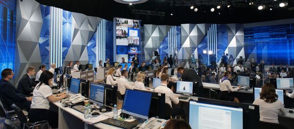  Ежегодная специальная программа Прямая линия с Владимиром Путиным - Sputnik Moldova-România