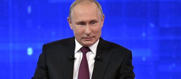 Прямая линия с президентом РФ Владимиром Путиным - Sputnik Молдова