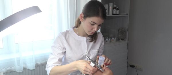 Гражданка Молдовы вернулась домой, чтобы открыть свой бизнес Гражданка Молдовы вернулась домой, чтобы открыть свой бизнес - Sputnik Молдова