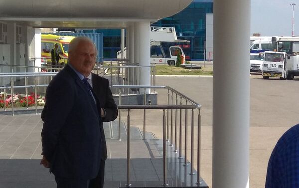 Întâmpinarea vicepremierului rus, Dmitri Kozak, pe Aeroportul Internațional Chișinău - Sputnik Moldova-România