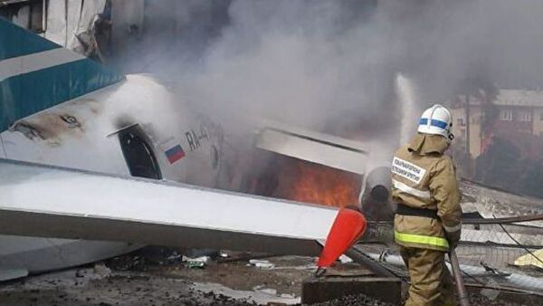 Accident aviatic. Avion An-24, izbit într-o clădire în Nizhneangarsk, Rusia - Sputnik Moldova-România