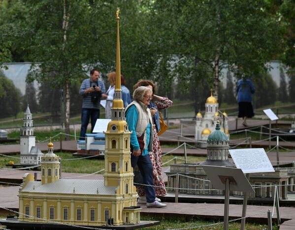 Макет Петропавловскоого собора (Санкт-Петербург) на выставке Россия в миниатюре в парке Царицыно - Sputnik Moldova-România