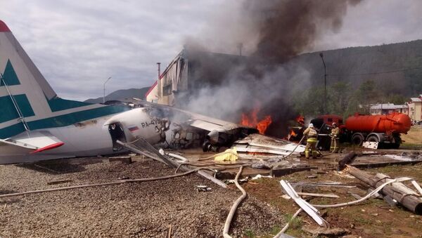 Самолет Ан-24 совершил аварийную посадку в Нижнеангарске - Sputnik Moldova-România