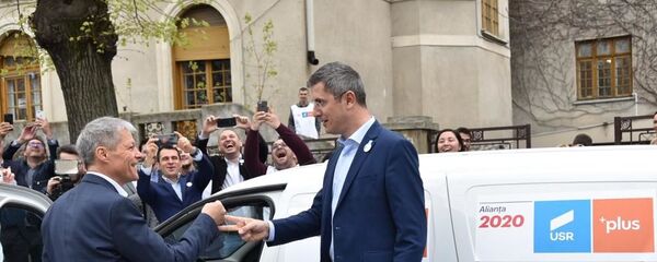 Dacian Cioloș și Dan Barna - Sputnik Moldova-România