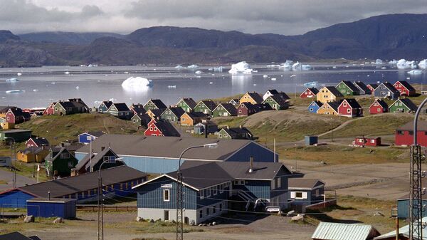 Гигантские айсберги во фьорде в Нарсаке, южная Гренландия - Sputnik Молдова