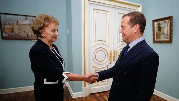 Председатель правительства РФ Дмитрий Медведев и председатель парламента Молдавии Зинаида Гречаный - Sputnik Молдова