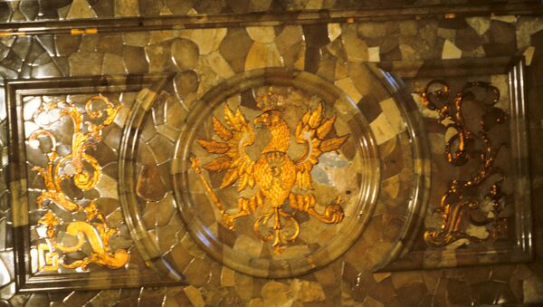 Фрагмент Янтарной комнаты Большого Екатерининского дворца - Sputnik Молдова