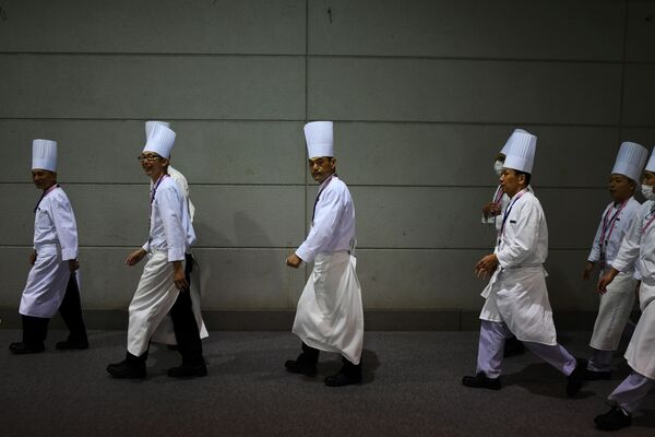 Bucătarii în culisele summitului G20 din Osaka. - Sputnik Moldova