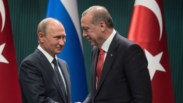 Russian President Vladimir Putin and Turkish President Recep Tayyip Erdogan, right, at a news conference following the Russian-Turkish talks in Ankara - Sputnik Moldova-România