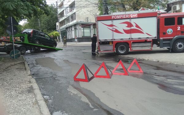 Авария в Кишиневе на перекрестке улиц А.Щусева и В.Пыркэлаб - Sputnik Молдова