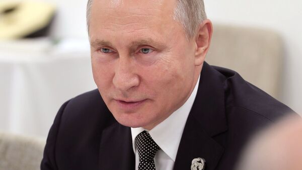 Президент РФ Владимир Путин на саммите G20 в Осаке - Sputnik Молдова
