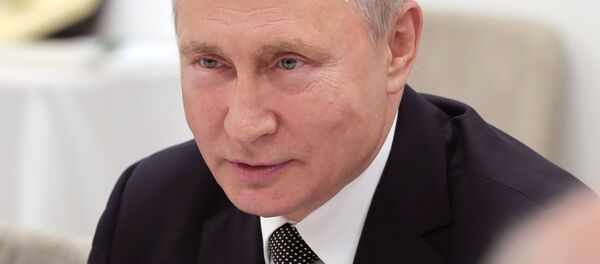 Президент РФ Владимир Путин на саммите G20 в Осаке - Sputnik Молдова