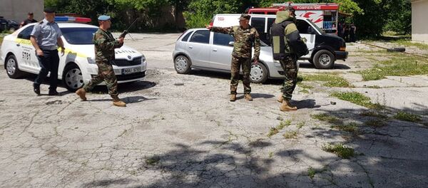 Саперы вывезли смертоносный груз из Кишинева Саперы вывезли смертоносный груз из Кишинева - Sputnik Молдова