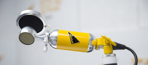Microfonul în studioul de radio Sputnik - Sputnik Moldova