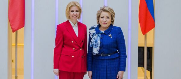 Избранный башкан Гагаузии Ирина Влах и спикер Совета Федерации России Валентина Матвиенко Избранный башкан Гагаузии Ирина Влах и спикер Совета Федерации России Валентина Матвиенко - Sputnik Молдова