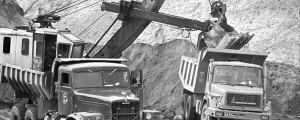 Строительство Байкало-Амурской магистрали. В песчаном карьере. - Sputnik Молдова
