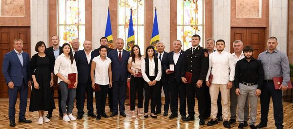 Президент Молдовы вручил госнаграды спортсменам и их тренерами Президент Молдовы вручил госнаграды спортсменам и их тренерами - Sputnik Молдова