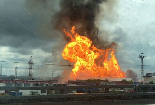 Îngrozitor: Incendiu de proporții lângă o centrală electrică, 11 răniți - Video Îngrozitor: Incendiu de proporții lângă o centrală electrică, 11 răniți - Video - Sputnik Moldova