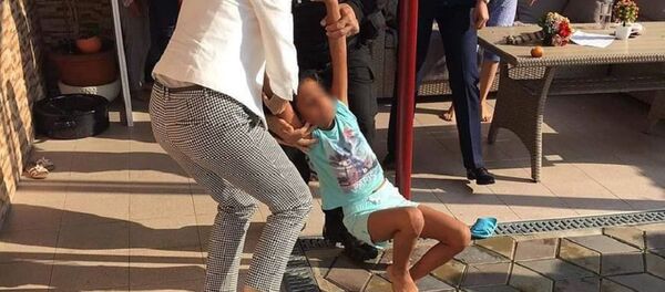 Ridicarea fetiței de la Baia de Aramă - Sputnik Moldova-România