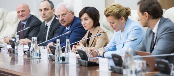 Премьер-министр Майя Санду беседует с представителями ОБСЕ - Sputnik Молдова