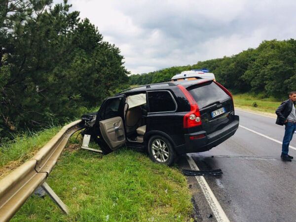 Accident teribil cu implicarea unei autocisterne cu inflamabil – Foto Accident teribil cu implicarea unei autocisterne cu inflamabil – Foto - Sputnik Moldova