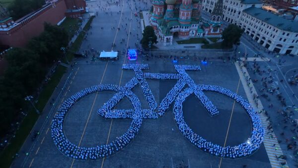 Мировой рекорд установлен на велопараде в Москве - Sputnik Молдова