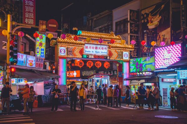 Piața de noapte din Taipei, Taiwan - Sputnik Moldova-România