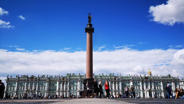 Александрийский столп на Дворцовой площади - Sputnik Молдова