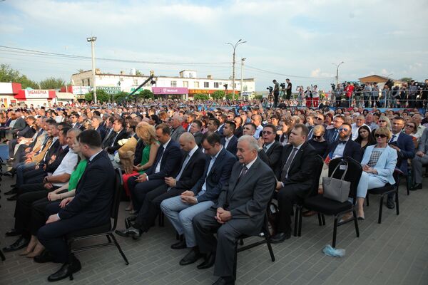 В церемонии инаугурации впервые в истории региона приняли участие президент, спикер парламента и премьер республики.  - Sputnik Молдова