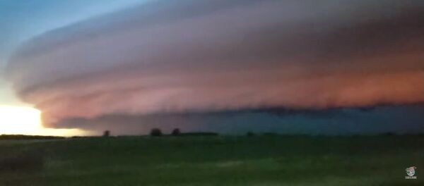 Traveling Through a Thunderstorm - Sputnik Молдова