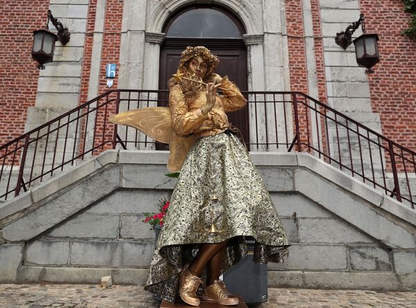 Artistul Catedrala din Copenhaga la festivalul statuilor vii în Belgia. - Sputnik Moldova