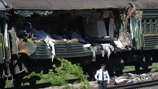 Пассажирский и грузовой поезда столкнулись в Подмосковье - Sputnik Молдова