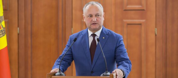 Cei mai buni 100 de absolvenți ai promoției 2019, premiați de Igor Dodon Cei mai buni 100 de absolvenți ai promoției 2019, premiați de Igor Dodon - Sputnik Moldova