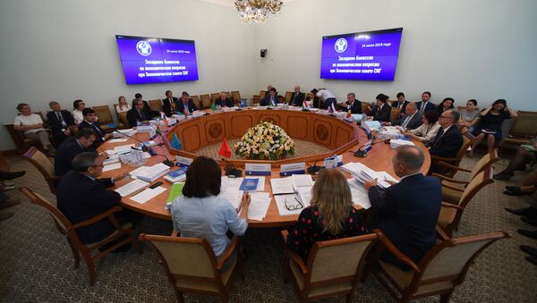 Заседание комиссии по экономическим вопросам при экономическом совете СНГ_ПБ - Sputnik Молдова