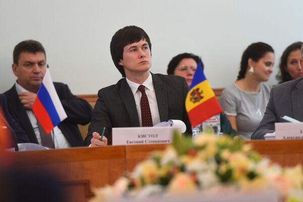Цифровая и экономическая революция в СНГ: Молдова интересуется опытом соседей Цифровая и экономическая революция в СНГ: Молдова интересуется опытом соседей - Sputnik Молдова