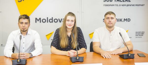 Андрей Метта, Екатерина Дубасова и Александр Мельничук - Sputnik Молдова