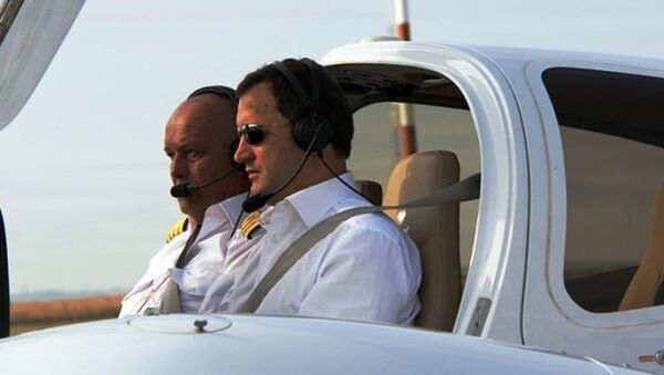 Vlad Filat în avion - Sputnik Молдова