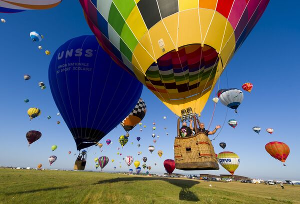 Лотарингский всемирный фестиваль воздушных шаров во Франции - Sputnik Молдова