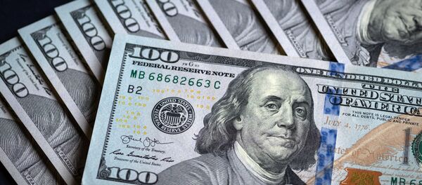 Купюры американских долларов. - Sputnik Молдова
