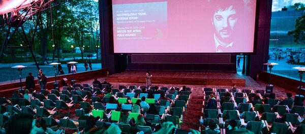 Кинотеатр под открытым небом Кинотеатр под открытым небом - Sputnik Молдова