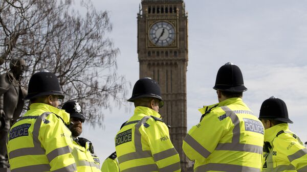 Британские полицейские возле Элизабет-Тауэр (Биг-Бен) у здания парламента в Лондоне - Sputnik Moldova-România