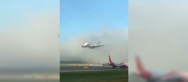 A380 появляется из облака - Sputnik Молдова