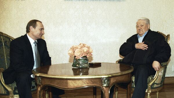 Vladimir Putin și Boris Elțin - Sputnik Moldova