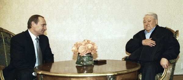 Vladimir Putin și Boris Elțin - Sputnik Moldova