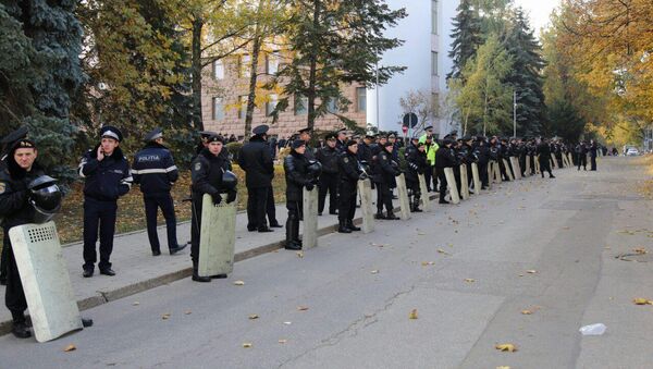 Protest Politie parlament - Sputnik Moldova