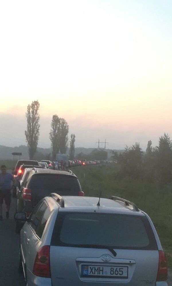 Пробки на границах Молдовы: какие КПП стоит объезжать Пробки на границах Молдовы: какие КПП стоит объезжать - Sputnik Молдова