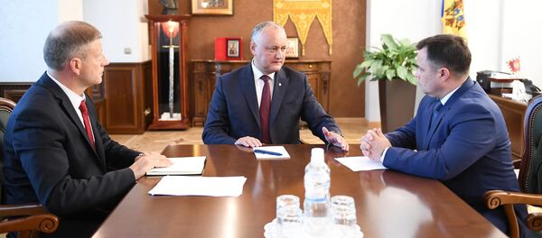 Igor Dodon a avut o întrevedere cu Alexandru Esaulenco, directorul Serviciului de Informații și Securitate al Republicii Moldova, și cu Artur Gumeniuc vice-directorul SIS - Sputnik Moldova