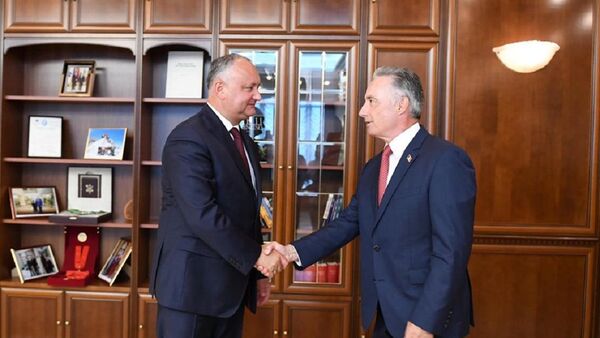 Президент Молдовы Игорь Додон и генерал Виктор Гайчук - Sputnik Moldova