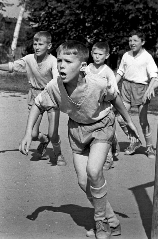Соревнования по футболу среди детских команд. 1969 год - Sputnik Молдова
