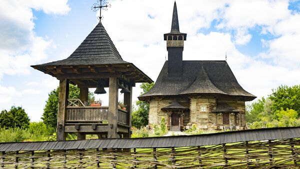 Biserica de lemn „Adormirea Maicii Domnului ” - Sputnik Moldova
